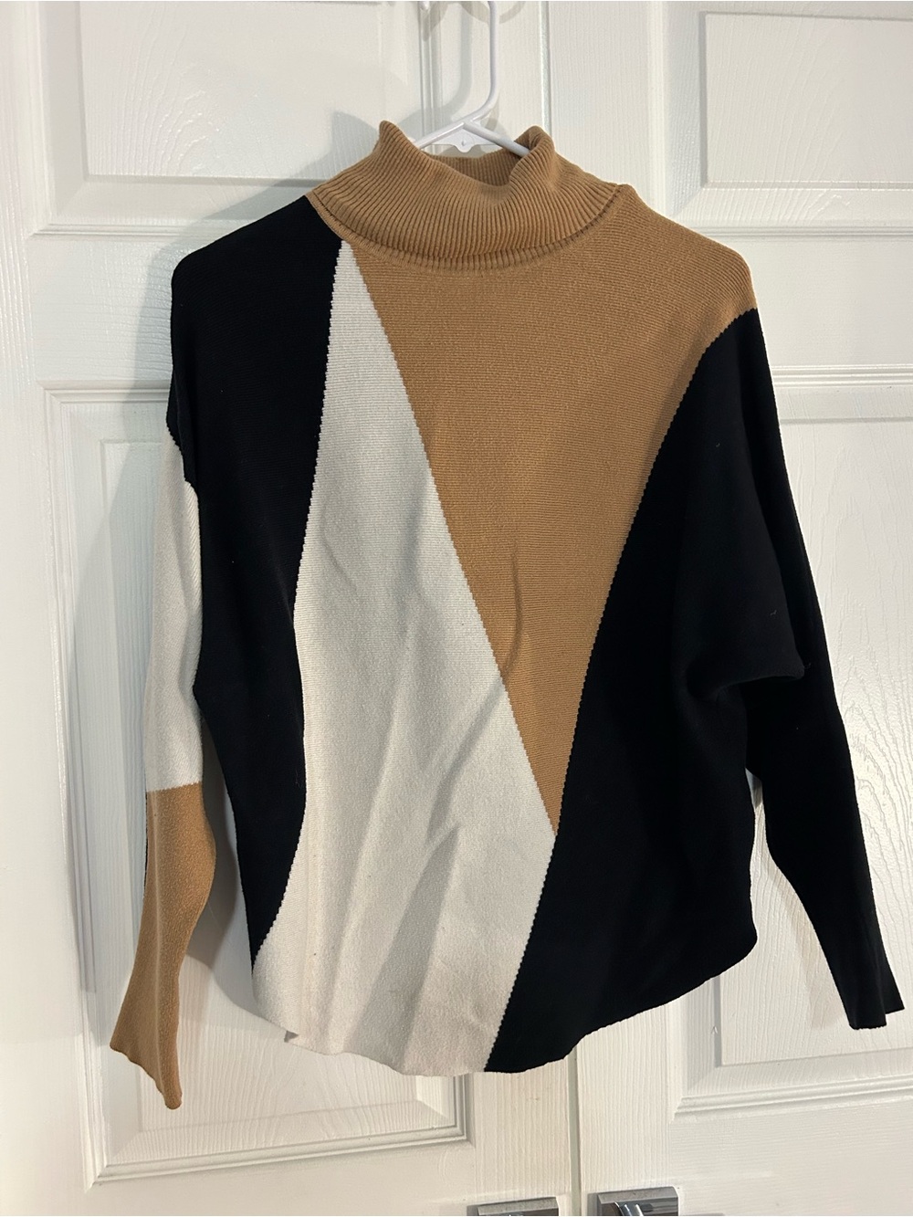 Colorblock Turtleneck Sweater in Black, White & Camel